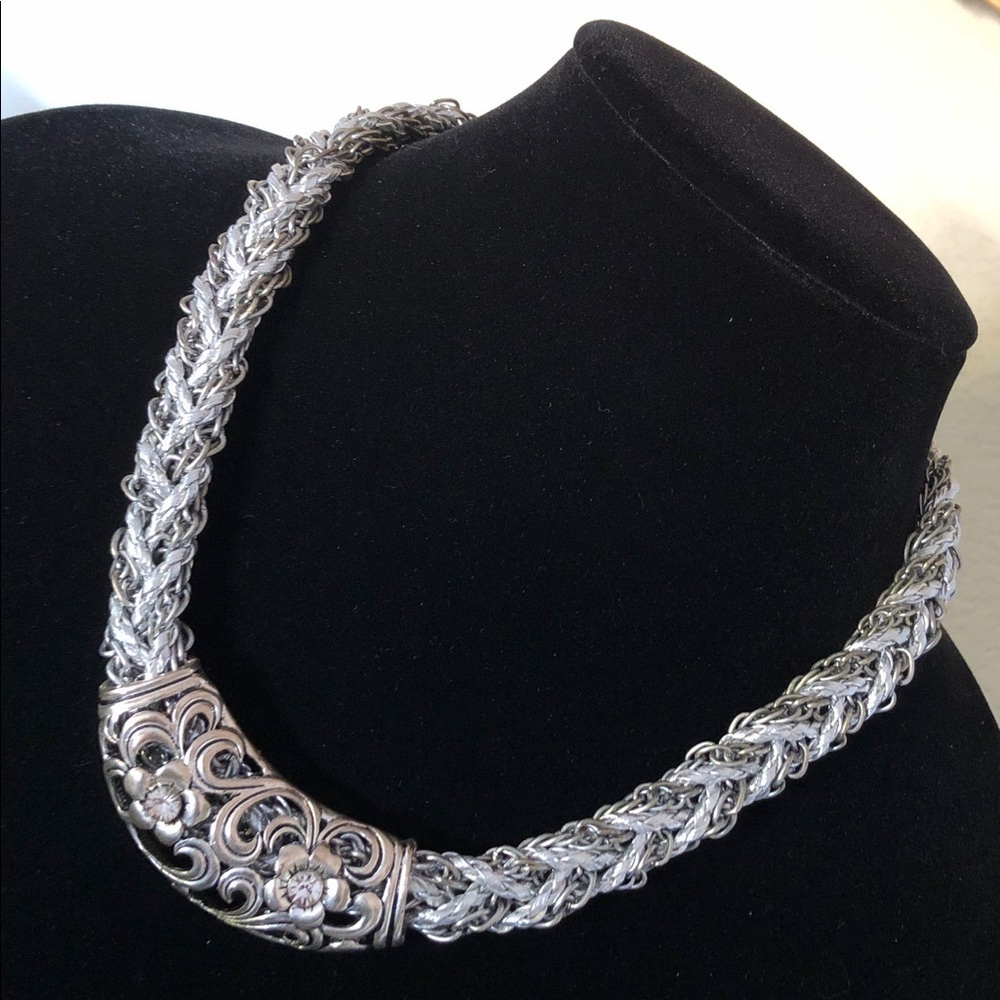 “Silver Springs” Elegant 2 tone Silver Floral Statement Necklace - Picture 1 of 11